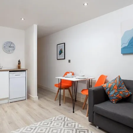 Conditioning House - One Bed Apartment